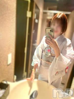 新潟デリヘル 奥様特急 新潟店(オクサマトッキュウニイガタテン) えいみ(36)の7月31日写メブログ「お着物を脱がされたら…」