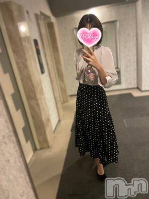 新潟デリヘル 奥様特急 新潟店(オクサマトッキュウニイガタテン) えいみ(36)の10月13日写メブログ「12:00から出勤です♡」
