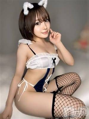 水川ゆりな