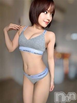 水川ゆりな