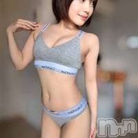 水川ゆりな