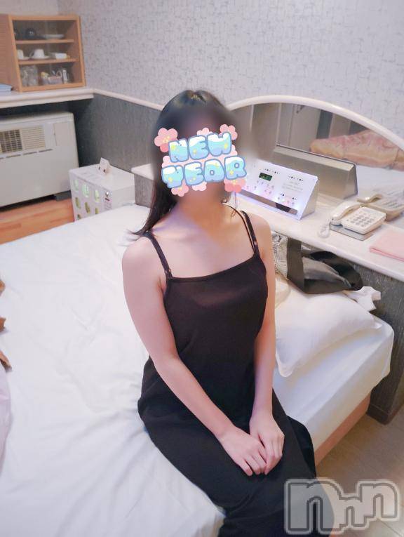 新潟デリヘル新潟デリヘル倶楽部(ニイガタデリヘルクラブ)かえで(18)の2025年1月3日写メブログ「しゃなり✨️」