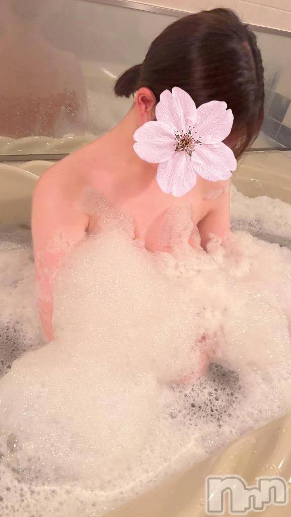 新潟デリヘル新潟デリヘル倶楽部(ニイガタデリヘルクラブ)かえで(18)の2026年4月3日写メブログ「おはようさん！」