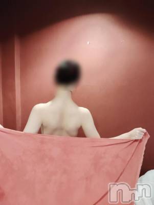 新潟デリヘル 新潟デリヘル倶楽部(ニイガタデリヘルクラブ) かえで(18)の11月24日写メブログ「【お礼】11/23ご利用のおにぃさん方💌」