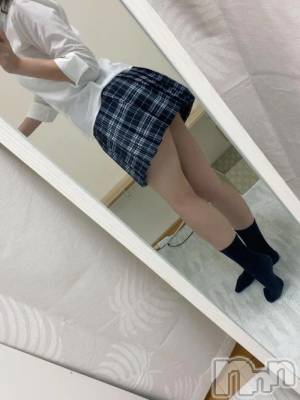 新潟デリヘル 新潟デリヘル倶楽部(ニイガタデリヘルクラブ) かえで(18)の11月21日写メブログ「奥まで探り合いたいの。」