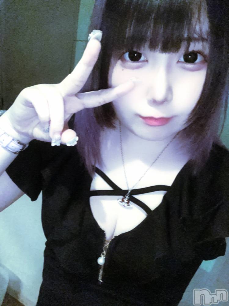 古町飲食・ショットバーBar&Live Entertainment LOTS WEST(ロッツウェスト) みるくの10月17日写メブログ「なななんと👀」