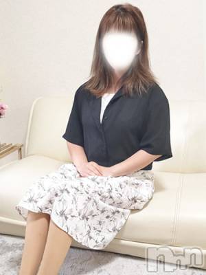 あみ(30) 身長147cm、スリーサイズB82(C).W59.H84。佐久発人妻デリヘル 佐久上田人妻隊(サクウエダヒトヅマタイ)在籍。