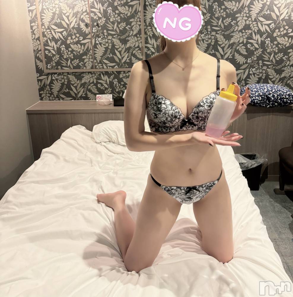 新潟人妻デリヘル新潟人妻デリバリーヘルス 下心 ～したごころ～(シタゴコロ) みゆ奥様(20)の12月1日写メブログ「1️⃣2️⃣月だねっ❄🤍」
