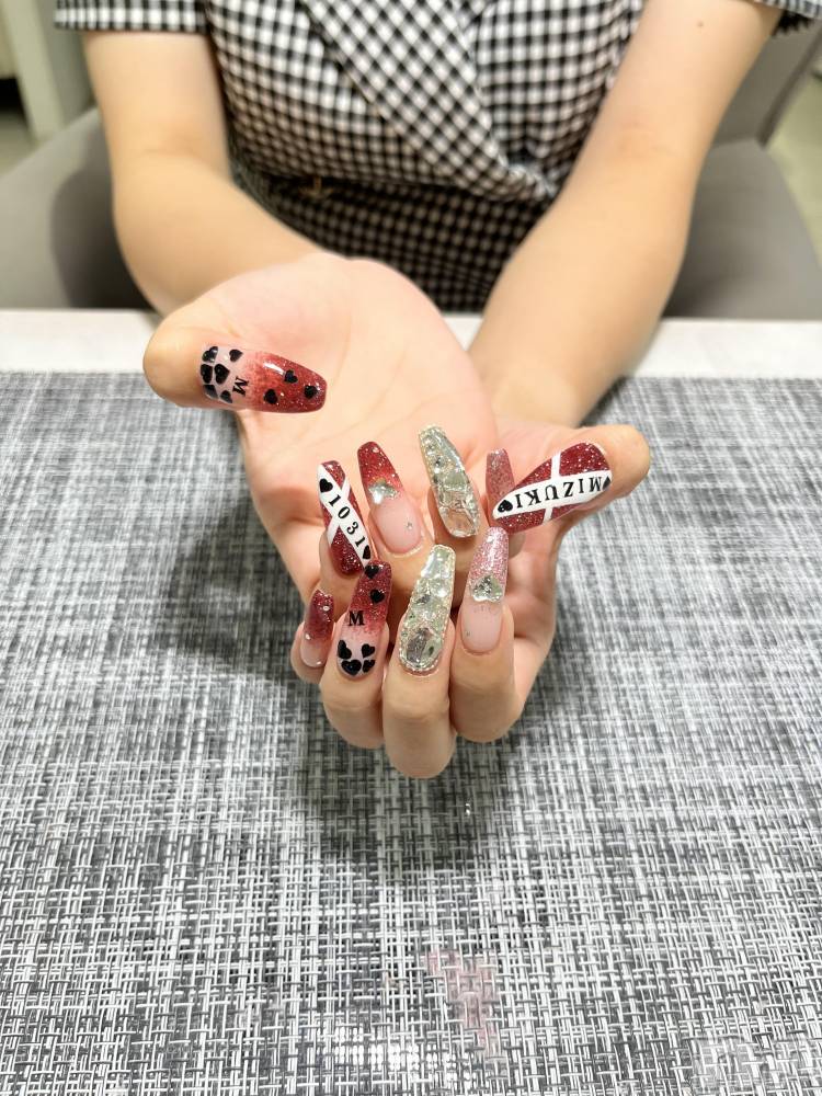 新潟デリヘルジャスミン ちびっこ未経験　いつき(18)の8月5日写メブログ「ネイル💅🏻」