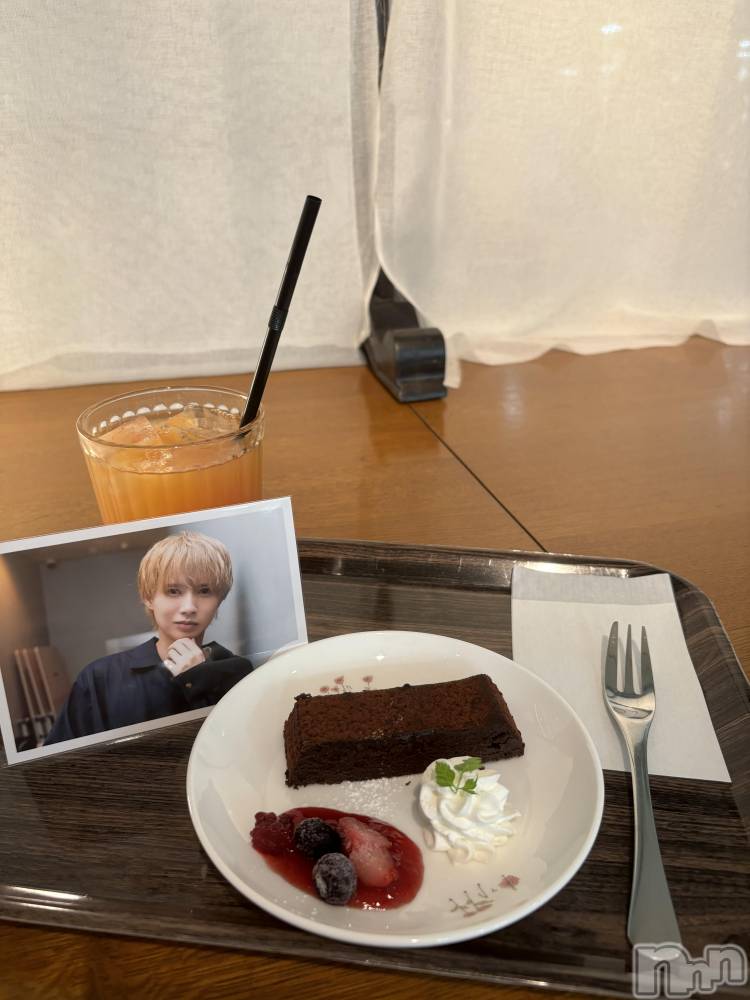 新潟デリヘルジャスミン ちびっこ未経験　いつき(18)の8月14日写メブログ「こんばんは！」