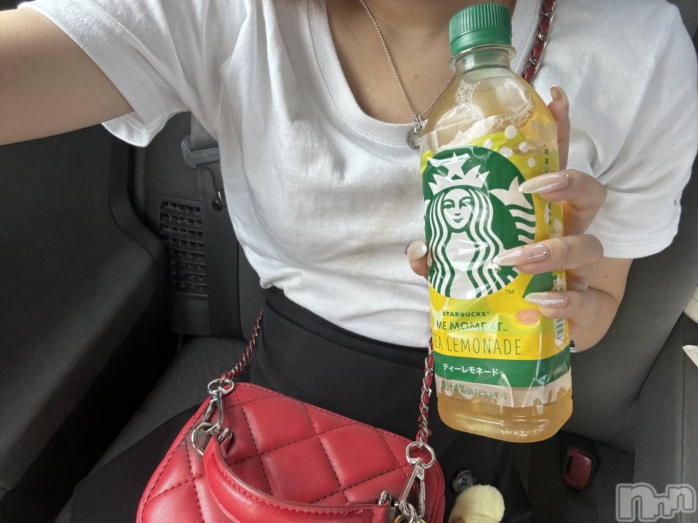 新潟デリヘルジャスミン ちびっこ未経験　いつき(18)の9月9日写メブログ「好きな飲み物🧃」