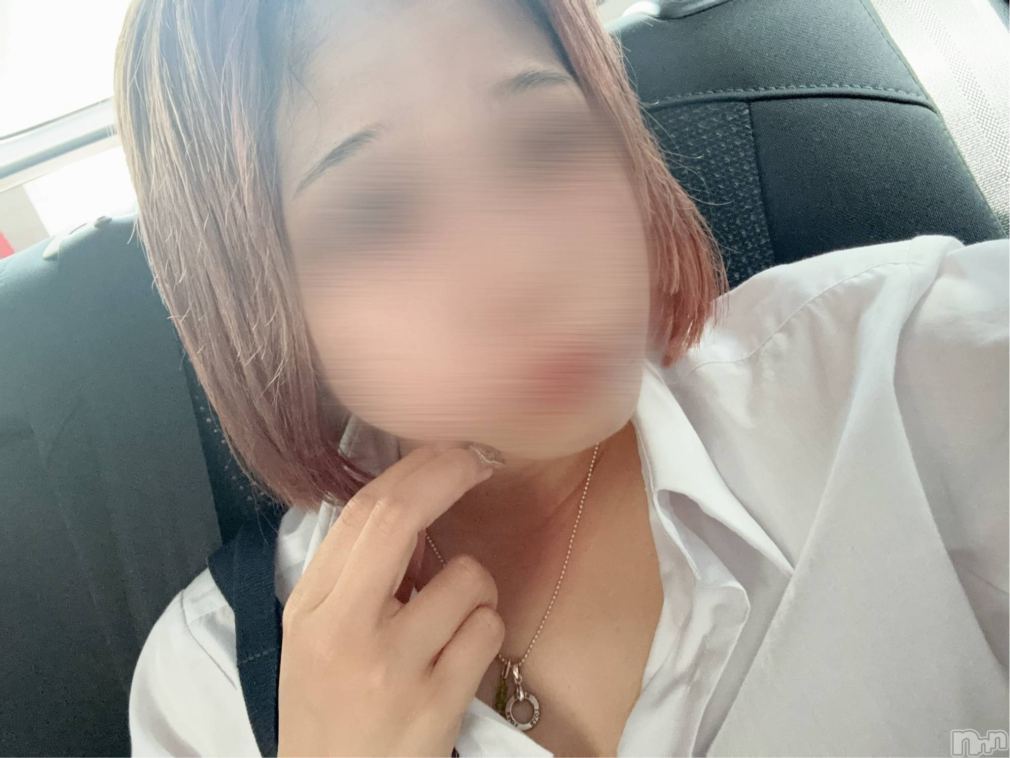 新潟デリヘルジャスミンちびっこ未経験　いつき(18)の2024年8月24日写メブログ「あついなあ☀️😖」