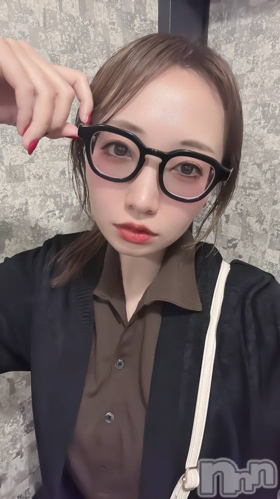 新潟駅前スナック・ガールズバーSnack amie(スナック アミ) ハルの10月21日写メブログ「レアな出勤」