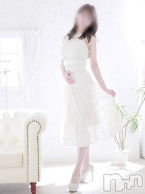 小西(40) 身長165cm、スリーサイズB88(F).W58.H90。新潟デリヘル 人妻楼　新潟店(ヒトヅマロウ　ニイガタテン)在籍。