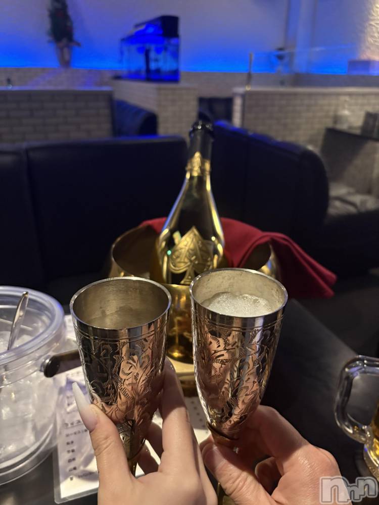 ��Ʋ����Х��顦�����clubTiara(�ƥ�����) ����Ϥ�1��24���̥�֥�����🥂��