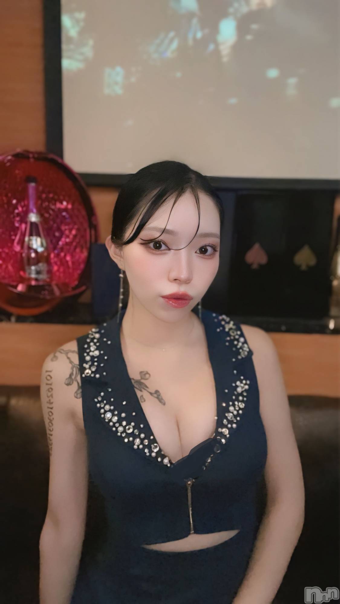 ĮХ顦Lounge R Style(饦󥸥륹) 2025ǯ108ֽ̥֥֥롼ɥ쥹🐈‍⬛💙