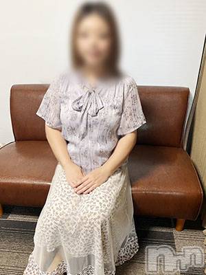 みり(36) 身長155cm、スリーサイズB89(E).W59.H87。新潟人妻デリヘル 熟女の風俗 最終章(ジュクジョノフウゾクサイシュウショウ)在籍。
