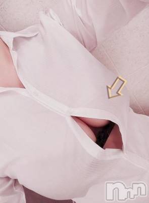 長岡デリヘル BIANCA～主人の知らない私～長岡店(ビアンカナガオカテン) 設楽　ちひろ(35)の8月25日写メブログ「胸のボタンだけ…😿」