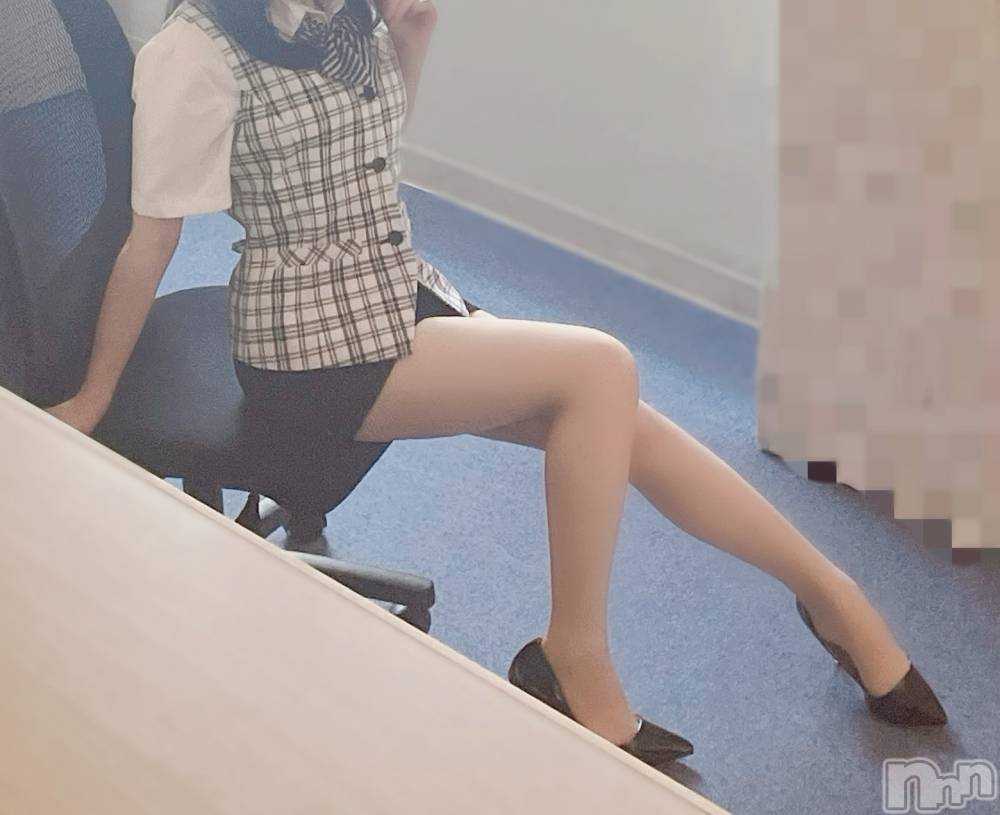 新潟デリヘルOffice Amour(オフィスアムール) 新人あまね/ヘルス課(24)の10月25日写メブログ「いつまで経っても慣れない 汗」