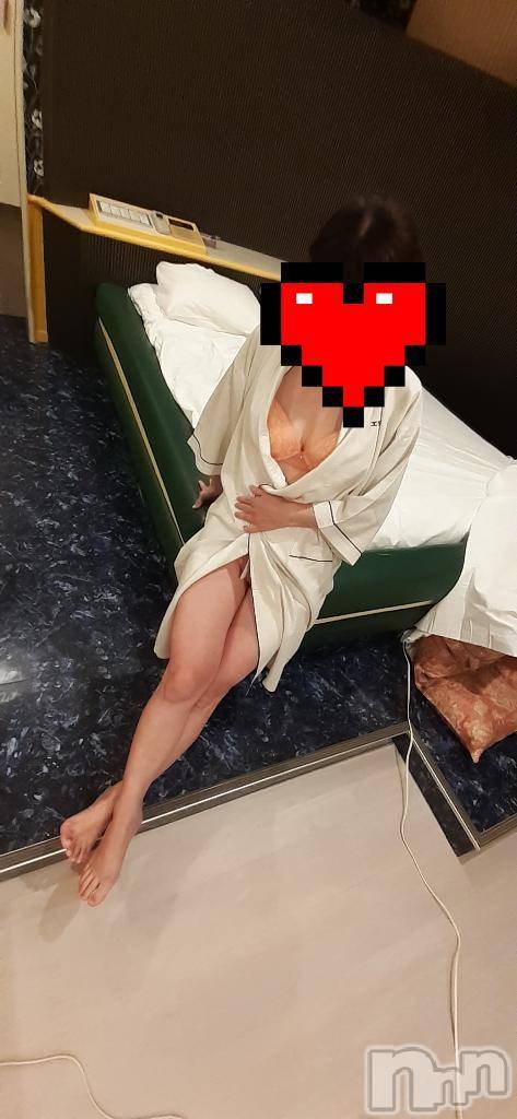 新潟人妻デリヘル熟女の風俗 最終章(ジュクジョノフウゾクサイシュウショウ)ひな(38)の2025年4月3日写メブログ「イチャイチャしませんか❤️」