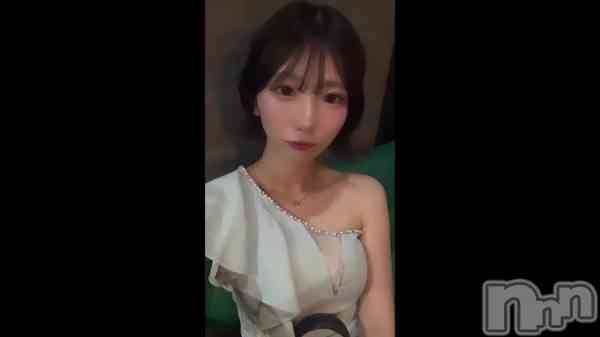 衪