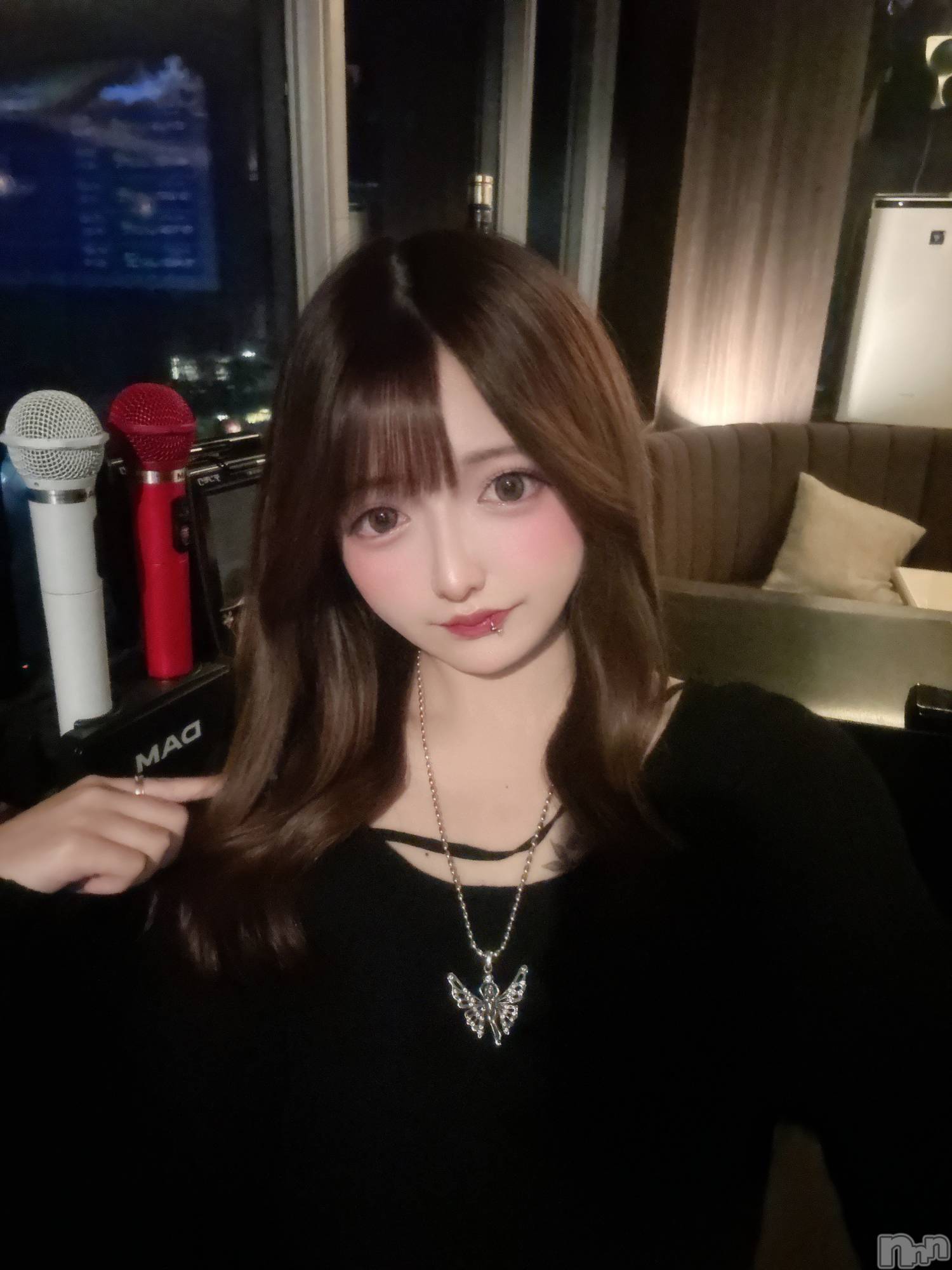 ƲХ顦Lounge Veranda(饦󥸥٥) 2025ǯ527ֽ̥֥жФޤ