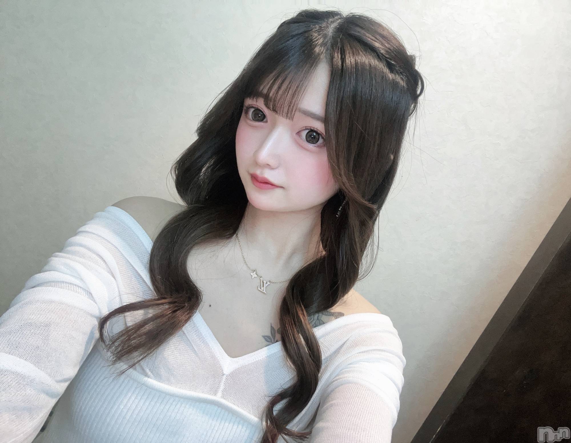 ƲХ顦Lounge Veranda(饦󥸥٥) 2025ǯ1016ֽ̥֥жФޤ