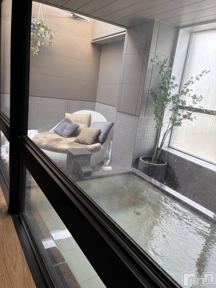 ��Ʋ����Х��顦�����Lounge Veranda(�饦�󥸥٥���) ����2��10���̥�֥����֤����