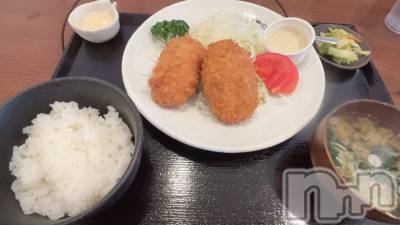 ƲХ顦Lounge Veranda(饦󥸥٥) 49ֽ̥֥жФƤޤ