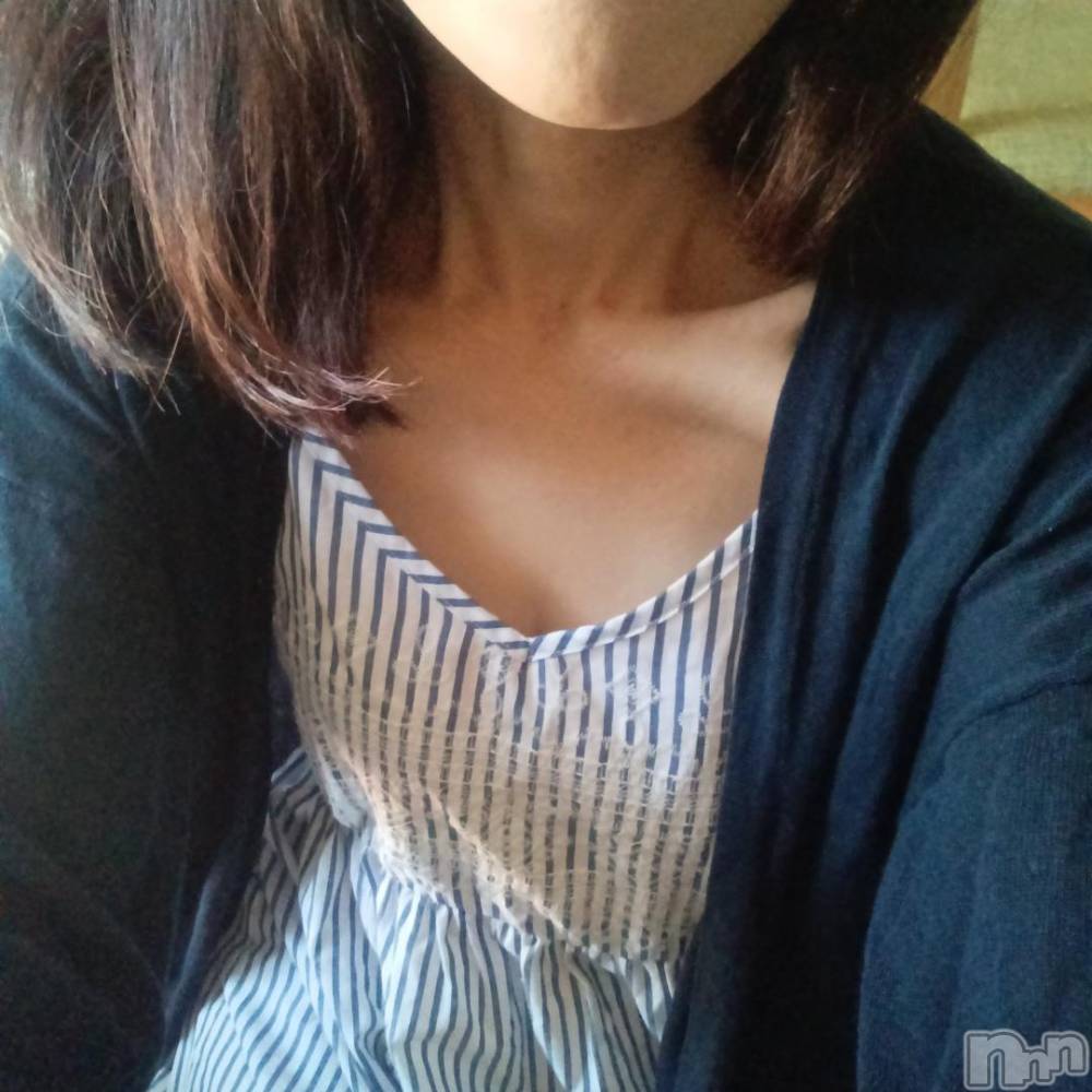 松本発人妻デリヘル松本人妻隊(マツモトヒトヅマタイ) ももえ(47)の11月17日写メブログ「出勤してます☺️」