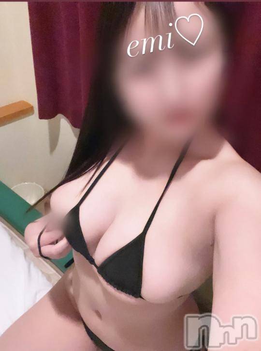新潟風俗エステMelt(メルト)えみ(22)の2024年10月8日写メブログ「はみ乳はいかがですか？」