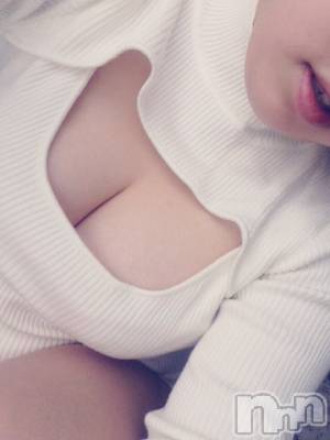 みさと・本日2日目(30) 身長162cm、スリーサイズB89(E).W59.H87。新潟人妻デリヘル 人妻不倫処　桃屋　新潟店(ヒトヅマフリンドコロモモヤ)在籍。