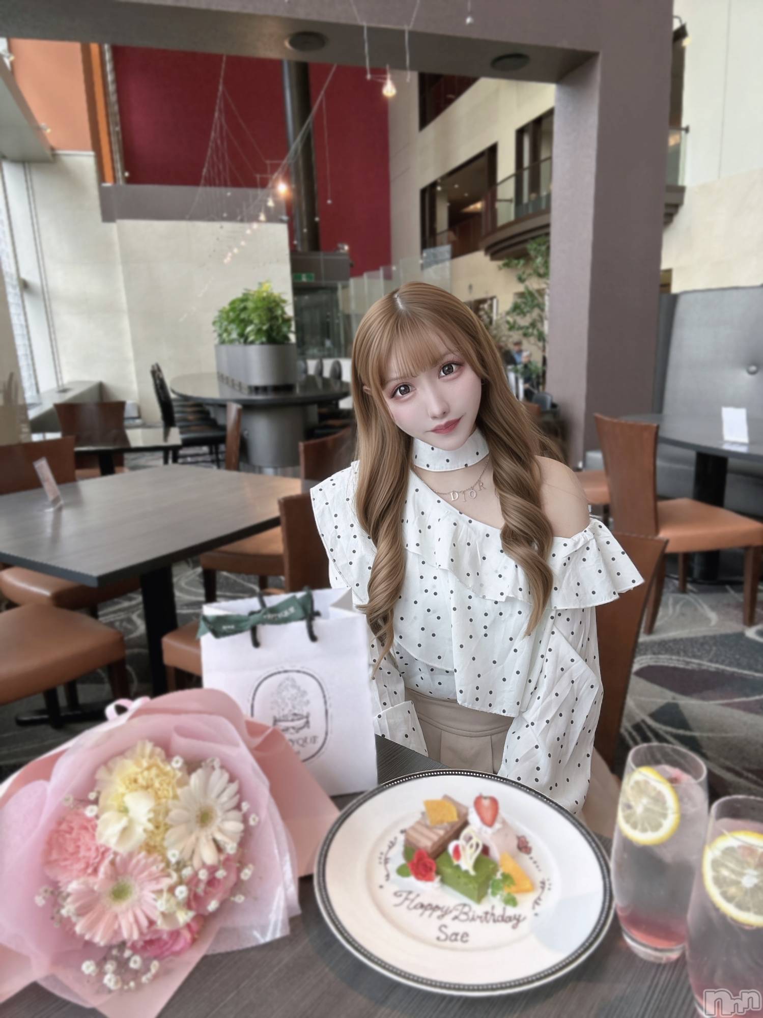 ���ܱ�������Х��顦�����CLUB FOUR LEAF(�ե����꡼��) ��2026ǯ4��15���̥�֥�����4��15�� 12��00ʬ�Υ֥�����