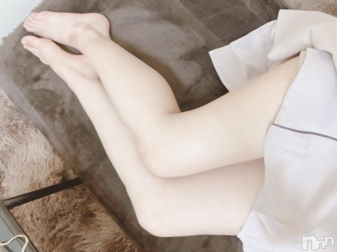 上田発人妻デリヘルBIBLE～奥様の性書～(バイブル～オクサマノセイショ～)☆チグサ☆(34)の2024年11月17日写メブログ「夜出勤⋆*」