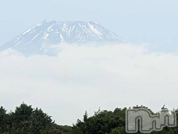 新潟デリヘル熟女の風俗 最終章(ジュクジョノフウゾクサイシュウショウ)さつき(50)の2025年10月31日写メブログ「少しだけれども富士山見えました」