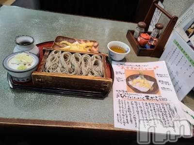 新潟人妻デリヘル 熟女の風俗 最終章(ジュクジョノフウゾクサイシュウショウ) さつき(50)の10月9日写メブログ「昨日の夕飯?は、楽しみにしていたへぎそば」