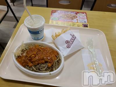 新潟人妻デリヘル 熟女の風俗 最終章(ジュクジョノフウゾクサイシュウショウ) さつき(50)の11月1日写メブログ「こんにちは、今日は13時からの出勤です。」