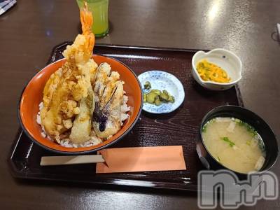 新潟人妻デリヘル 熟女の風俗 最終章(ジュクジョノフウゾクサイシュウショウ) さつき(50)の11月28日写メブログ「お腹いっぱい」
