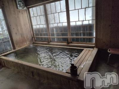 新潟人妻デリヘル 熟女の風俗 最終章(ジュクジョノフウゾクサイシュウショウ) さつき(50)の2月4日写メブログ「秘湯？雪の露天風呂」