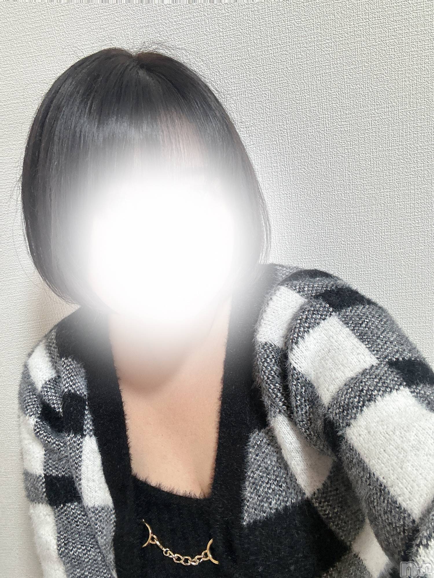 長岡デリヘルMimi(ミミ)しの(23)の2025年1月17日写メブログ「出勤中🥰」