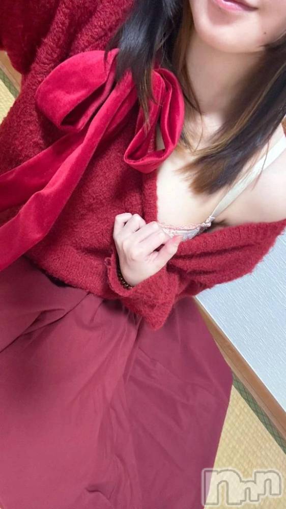 三条デリヘル新潟デリヘル倶楽部　三条店(ニイガタデリヘルクラブ　サンジョウテン) かえで(18)の12月12日写メブログ「何色でしょう❓」