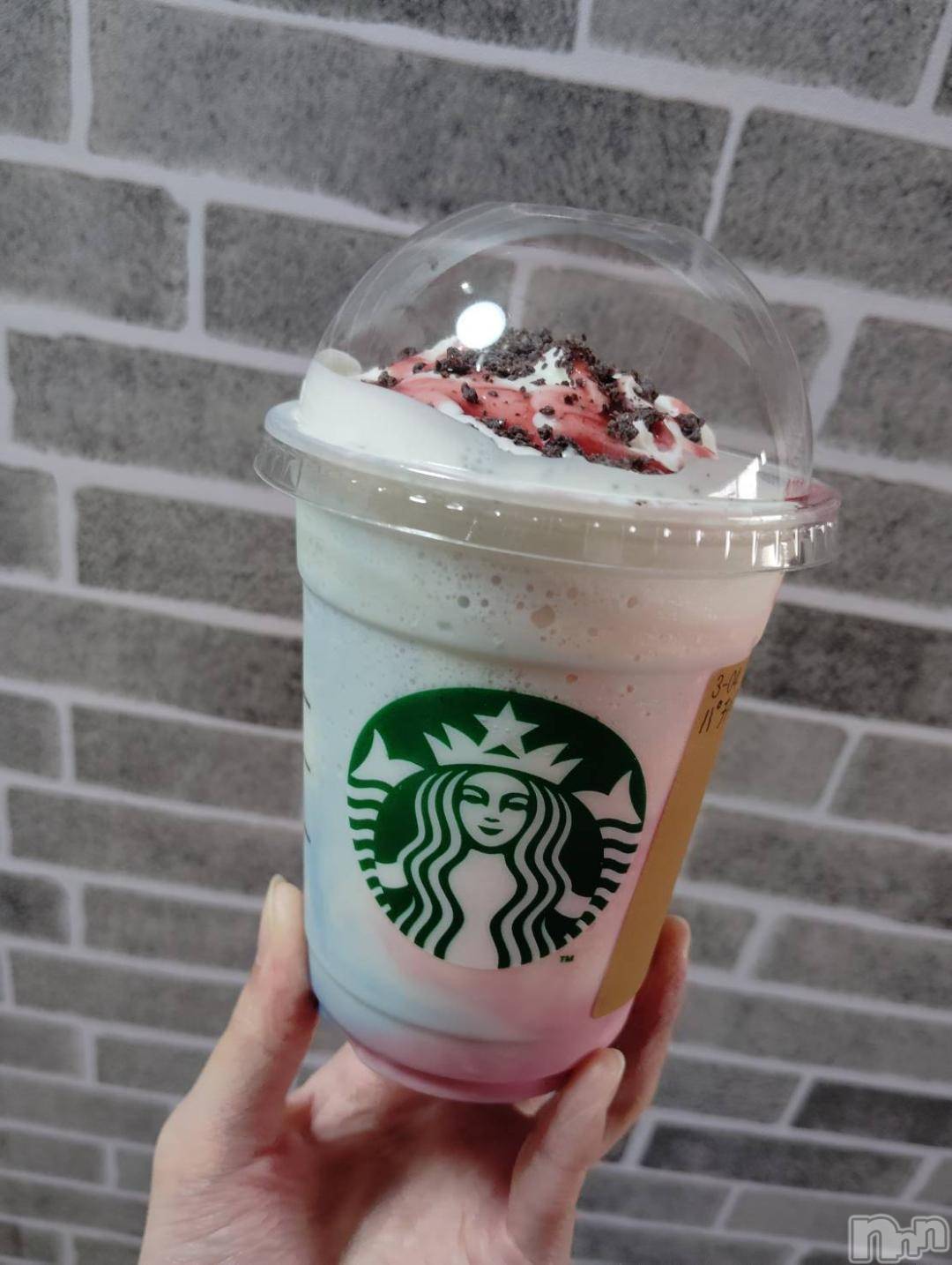 三条デリヘル新潟デリヘル倶楽部　三条店(ニイガタデリヘルクラブ　サンジョウテン)かえで(18)の2024年10月31日写メブログ「間に合った🧋」