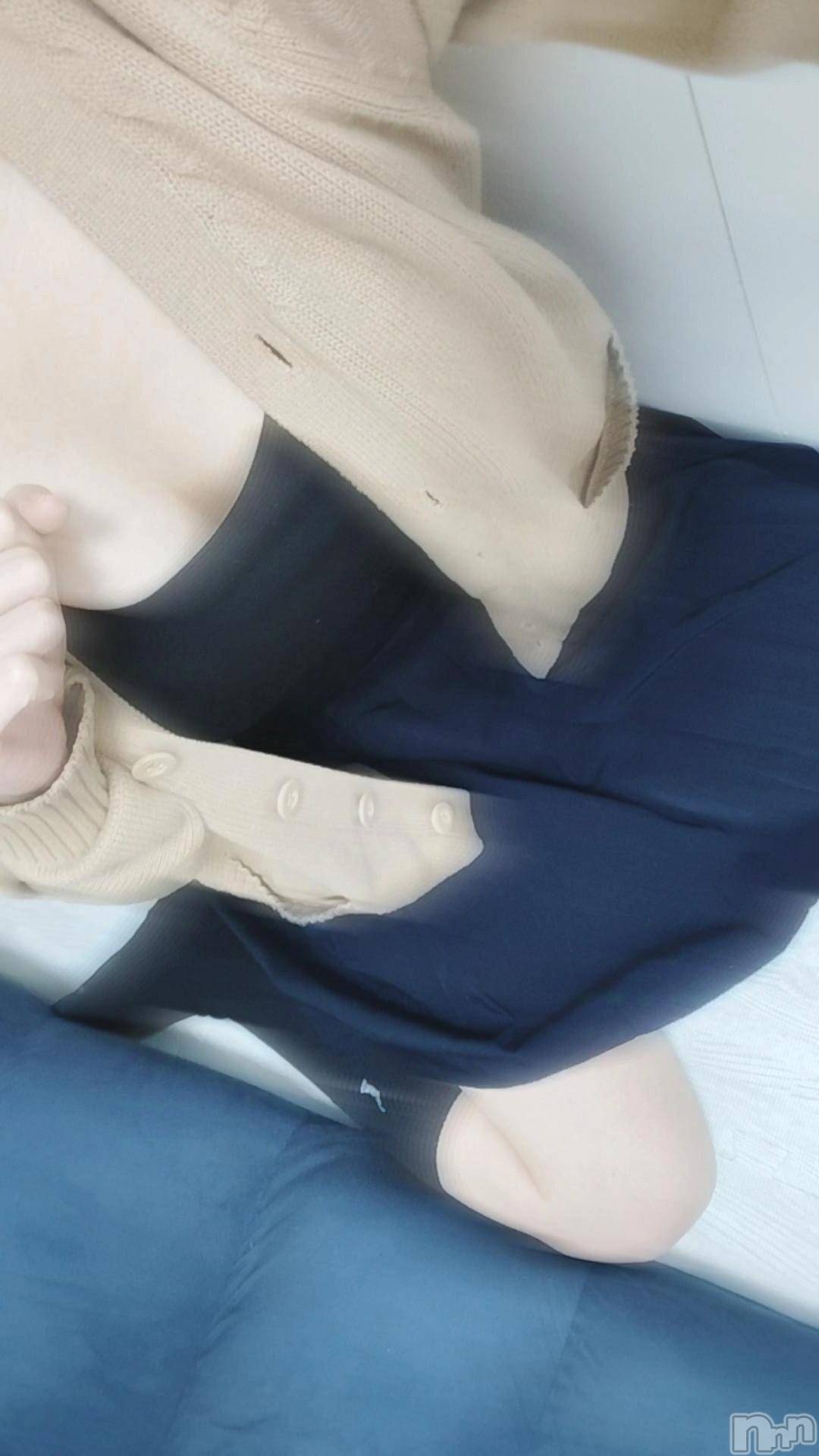 三条デリヘル新潟デリヘル倶楽部　三条店(ニイガタデリヘルクラブ　サンジョウテン)かえで(18)の2024年11月7日写メブログ「いんふるえんさー！」