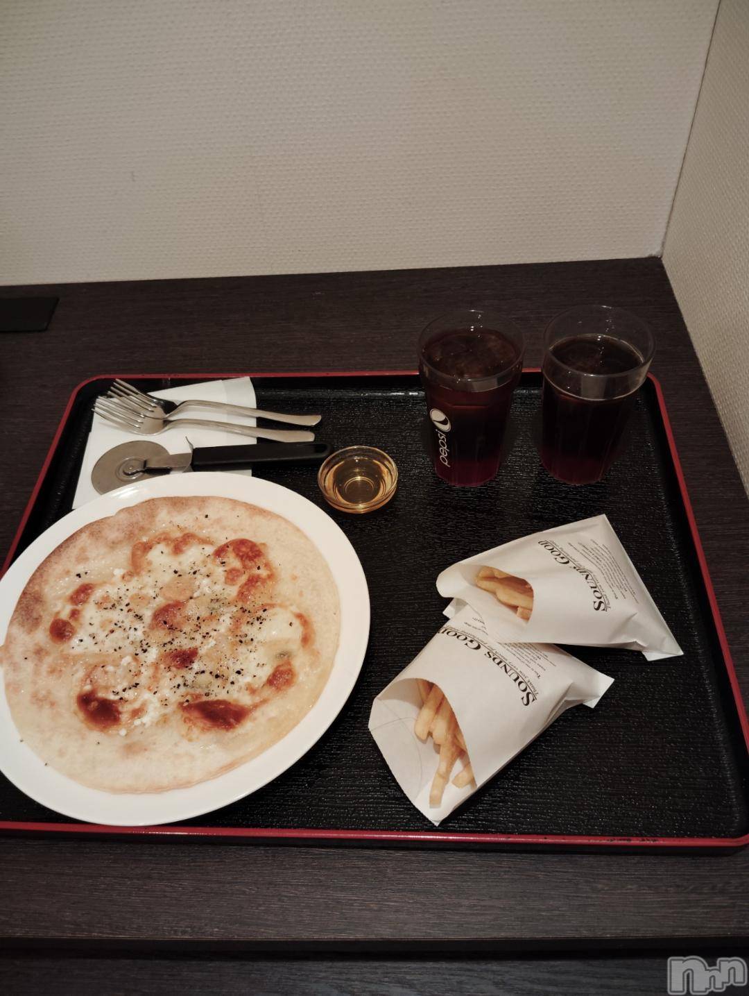 三条デリヘル新潟デリヘル倶楽部　三条店(ニイガタデリヘルクラブ　サンジョウテン)かえで(18)の2024年11月17日写メブログ「【お礼】ラ・カーサ本指さん💌」