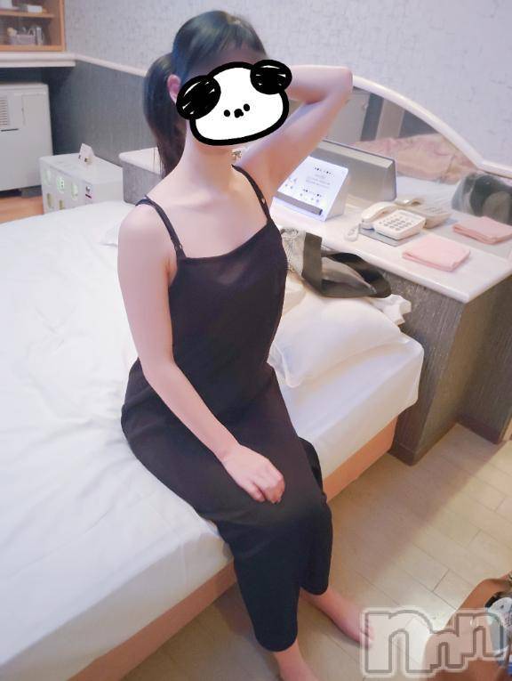 三条デリヘル新潟デリヘル倶楽部　三条店(ニイガタデリヘルクラブ　サンジョウテン)かえで(18)の2025年1月3日写メブログ「うなじ🌀」