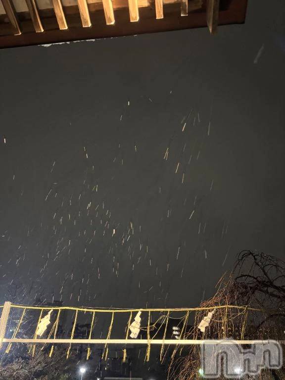 三条デリヘル新潟デリヘル倶楽部　三条店(ニイガタデリヘルクラブ　サンジョウテン)かえで(18)の2026年1月1日写メブログ「新年あけましておめでとうございます🎍」