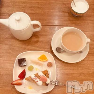 三条デリヘル 新潟デリヘル倶楽部　三条店(ニイガタデリヘルクラブ　サンジョウテン) かえで(18)の12月30日写メブログ「あまいものチャージ！🍓」