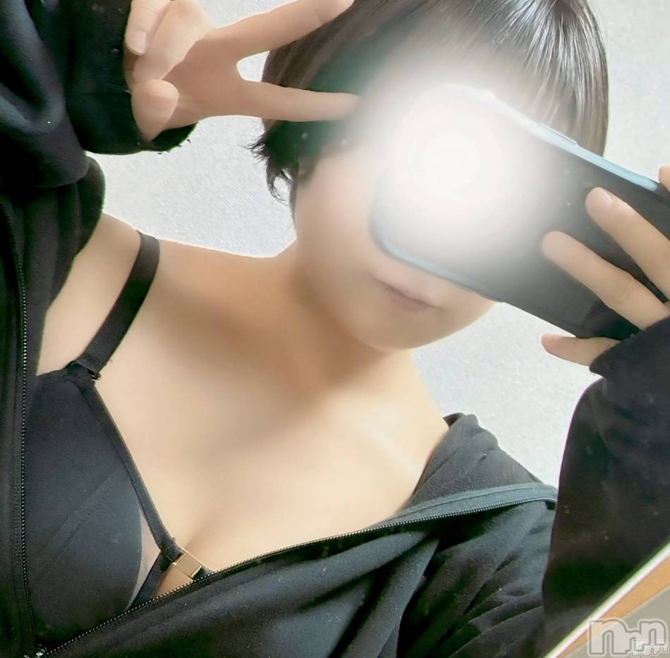 新潟デリヘル(クレスト)の2026年3月27日お店速報「新人ゆずはちゃん幼さ残るボーイッシュ女子御予約お早めに」