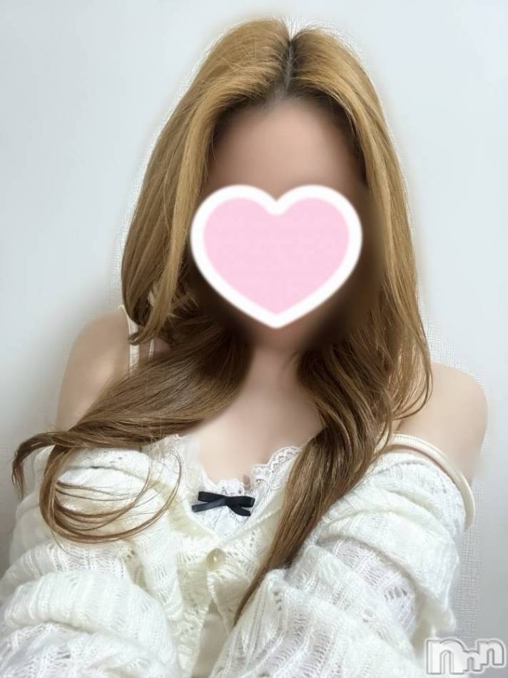 新潟デリヘル(クレスト)の2026年4月25日お店速報「美尻•美脚魅惑の大人美女かなえちゃんスレンダーモデル体型」