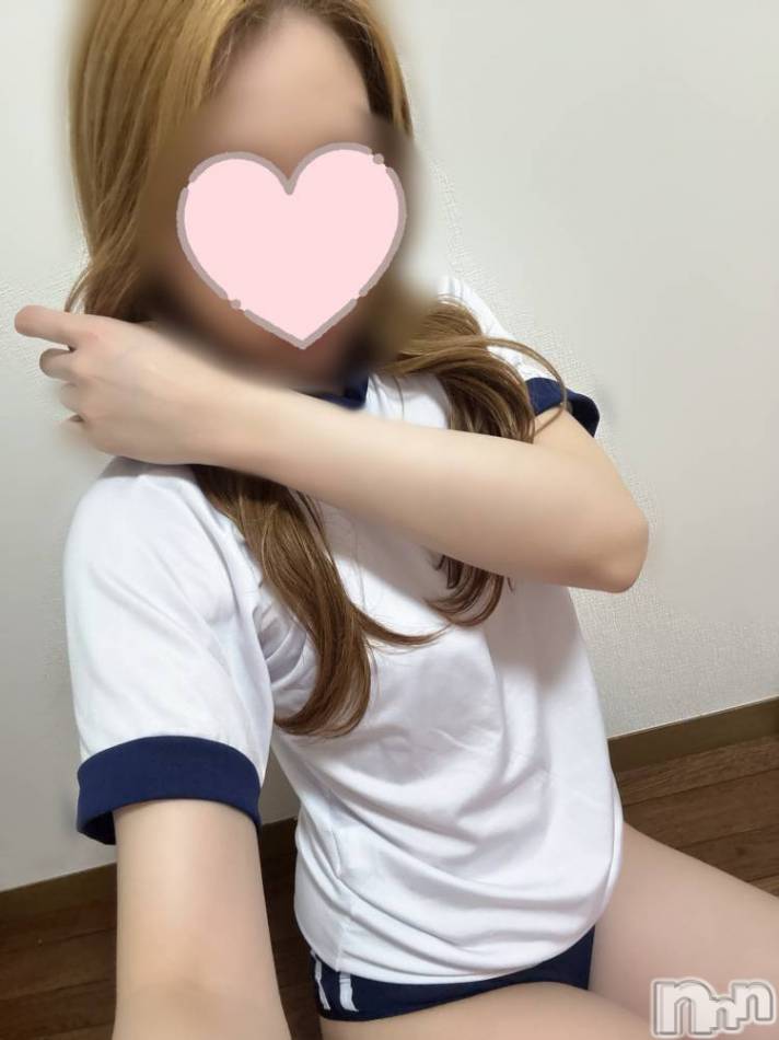 新潟デリヘル(クレスト)の2026年4月29日お店速報「美尻•美脚かなえちゃんエロ過ぎるスレンダー美女オススメです」